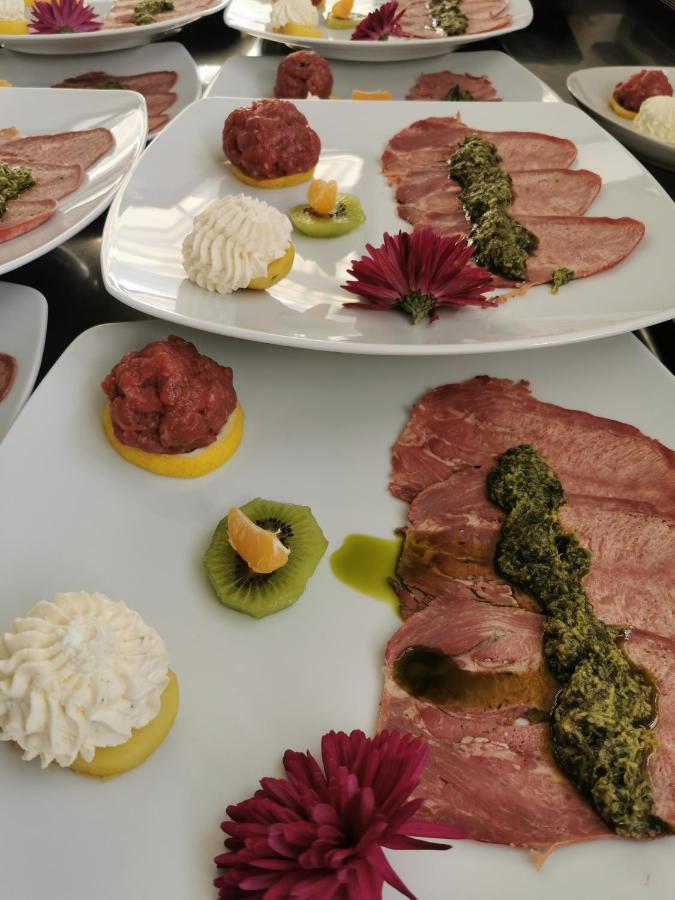 Albergo Ristorante Centro Vico Canavese Ngoại thất bức ảnh