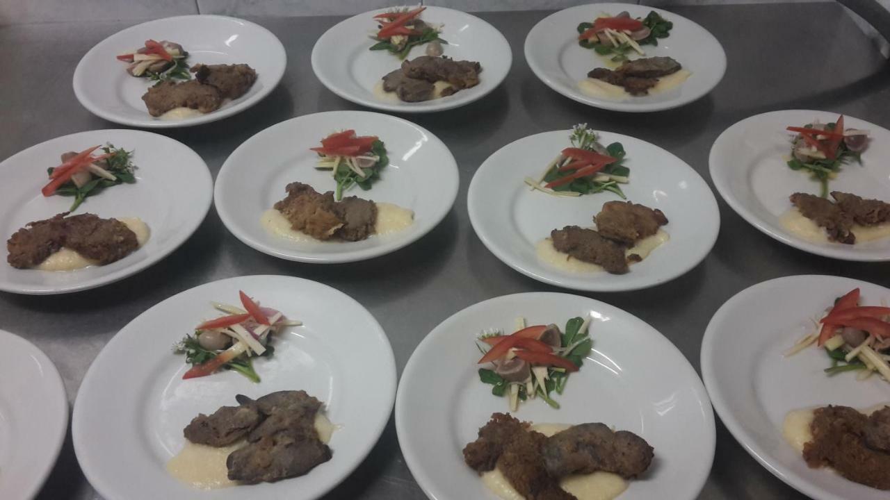 Albergo Ristorante Centro Vico Canavese Ngoại thất bức ảnh