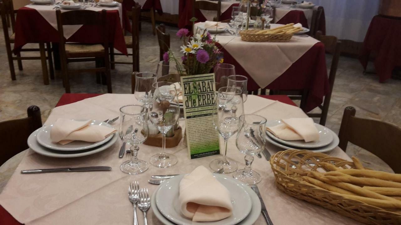Albergo Ristorante Centro Vico Canavese Ngoại thất bức ảnh